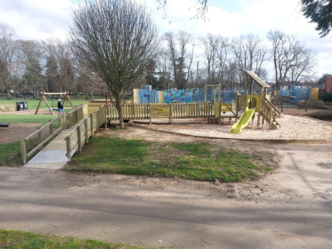 Abbey Park, Evesham - image 2